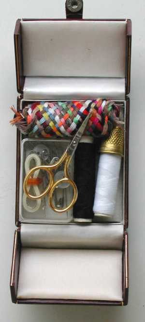 Sewing kit Red